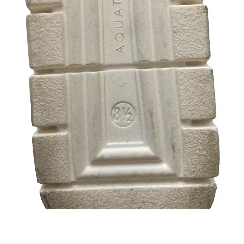 Aquatalia brand style